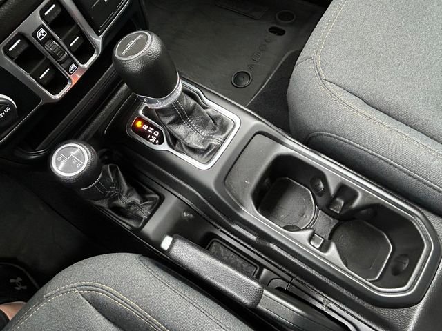 Used 2024 Jeep Gladiator Sport image 12