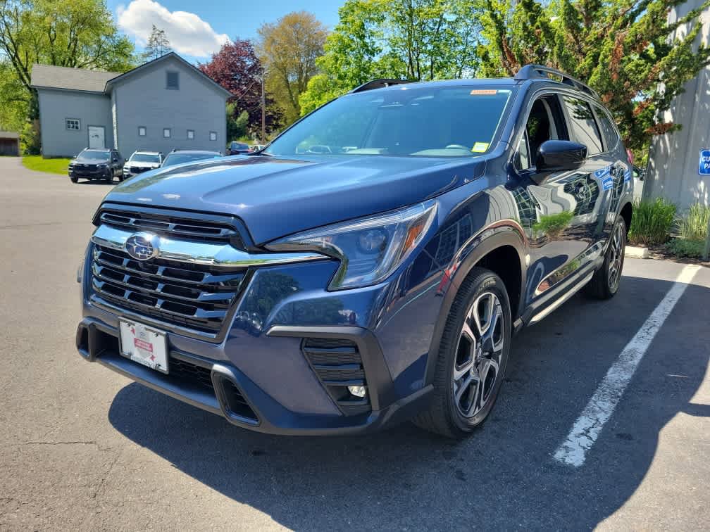 Certified 2025 Subaru Ascent Limited AWD/4WD image 8