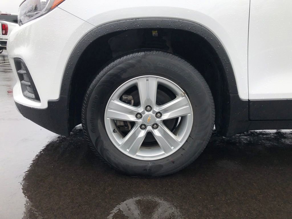 Used 2022 Chevrolet Trax LT w/ LT Convenience Package image 10