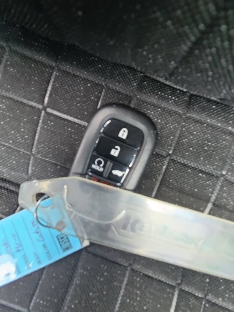 Used 2025 Honda HR-V Sport image 35