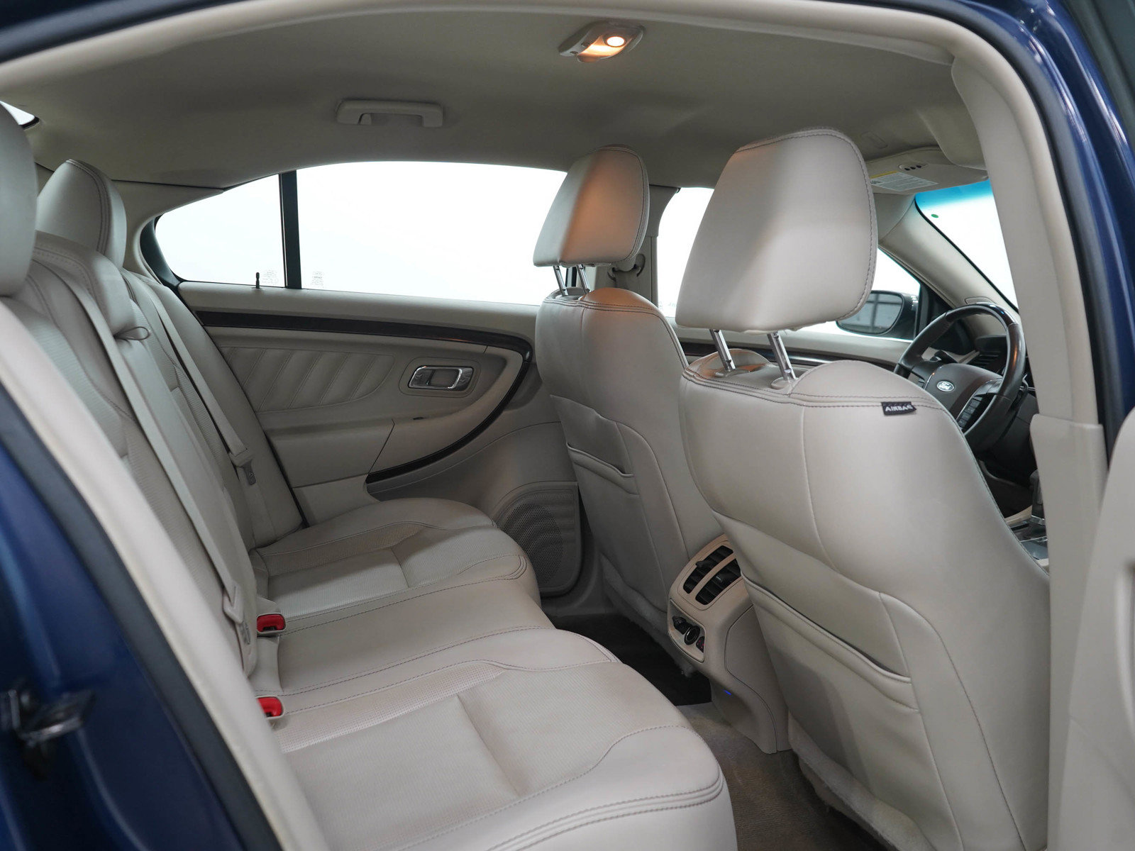 Used 2012 Ford Taurus Limited FWD image 12