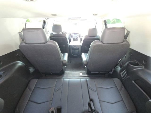 Used 2020 Cadillac Escalade Luxury RWD image 13