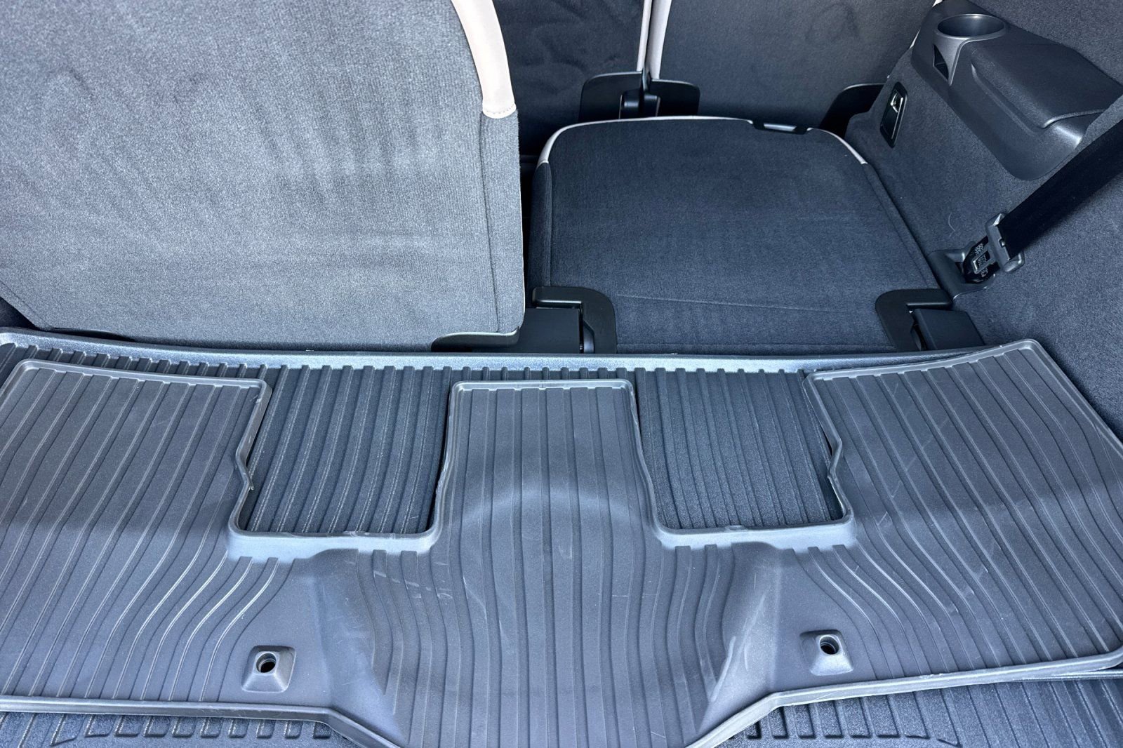 Certified 2026 Volvo XC90 T8 Plus w/ Protection Package Premier image 17