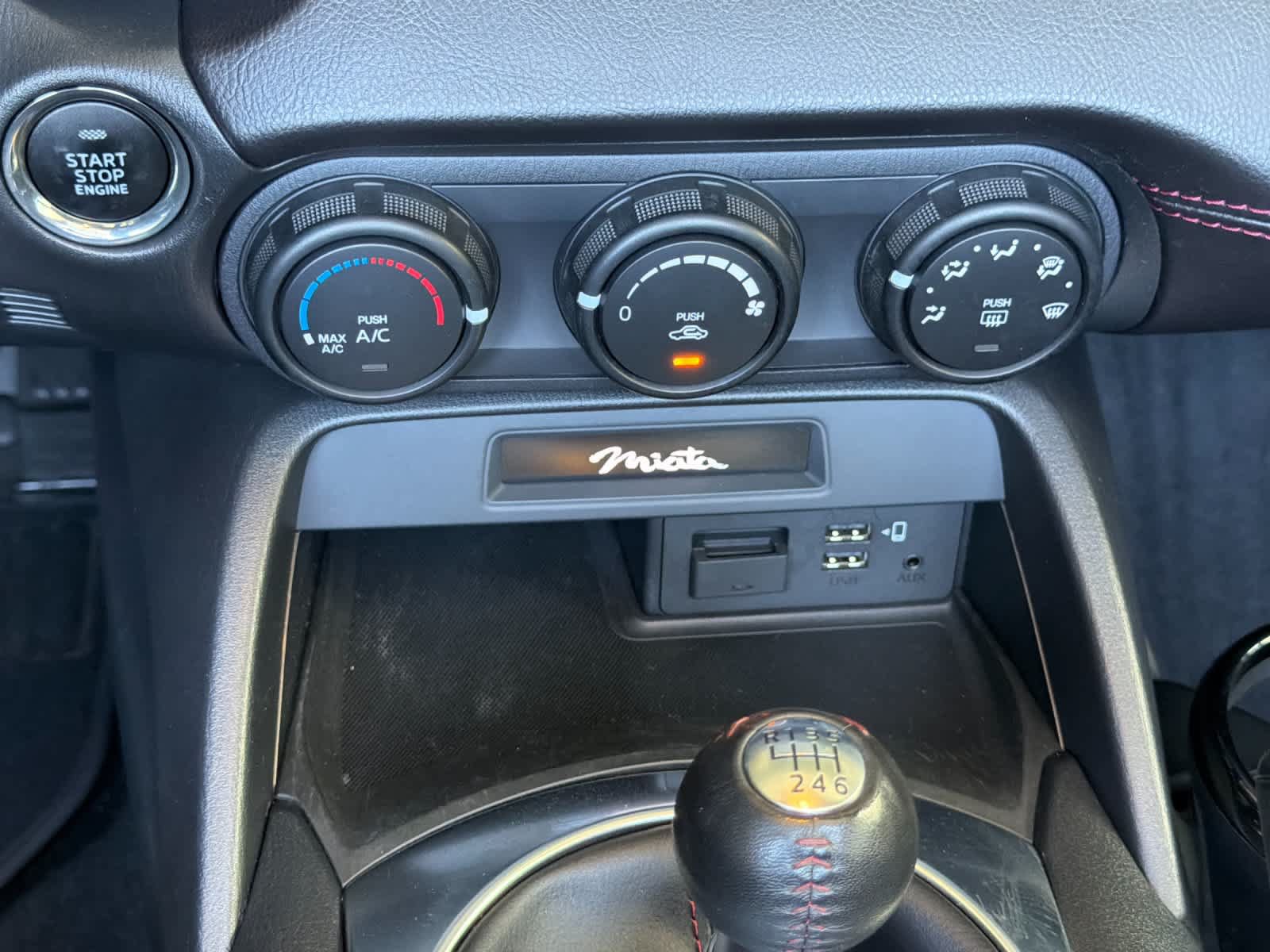 Used 2016 MAZDA MX-5 Miata Club RWD image 18