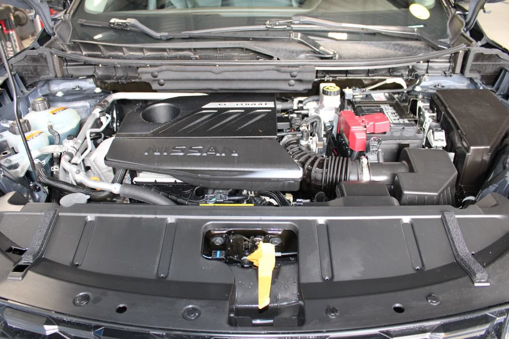 Used 2023 Nissan Rogue SL w/ SL Premium Package FWD image 9