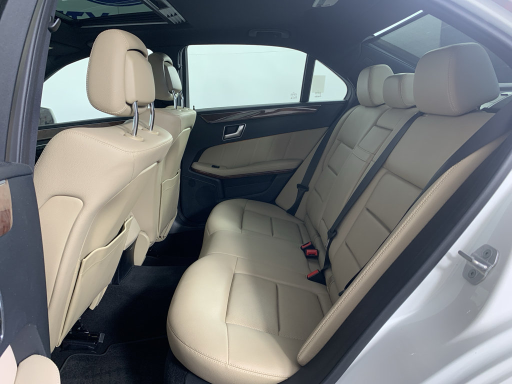 Used 2013 Mercedes-Benz E 350 4MATIC Sedan image 31