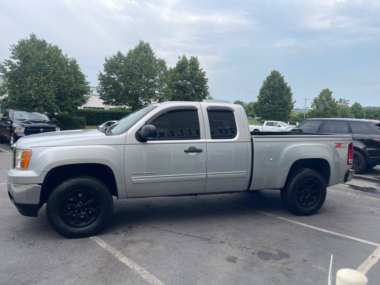 Used 2012 GMC Sierra 1500 SLE w/ Power Tech Package AWD/4WD image 4