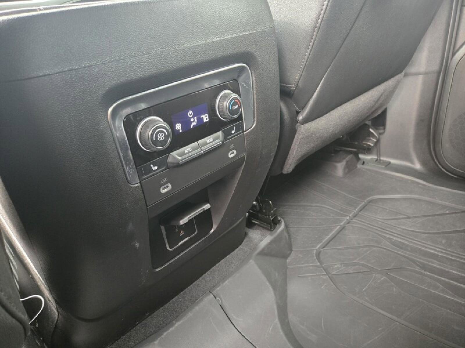 Used 2024 Chevrolet Tahoe Premier image 27