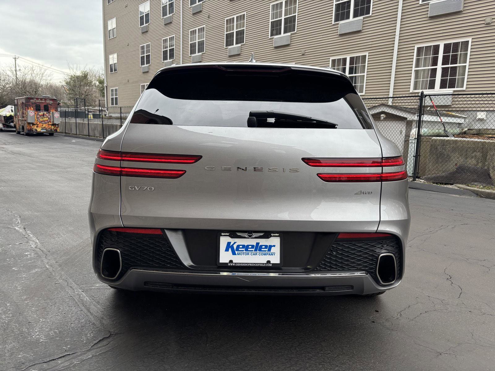 Used 2024 Genesis GV70 2.5T w/ Select Package image 5