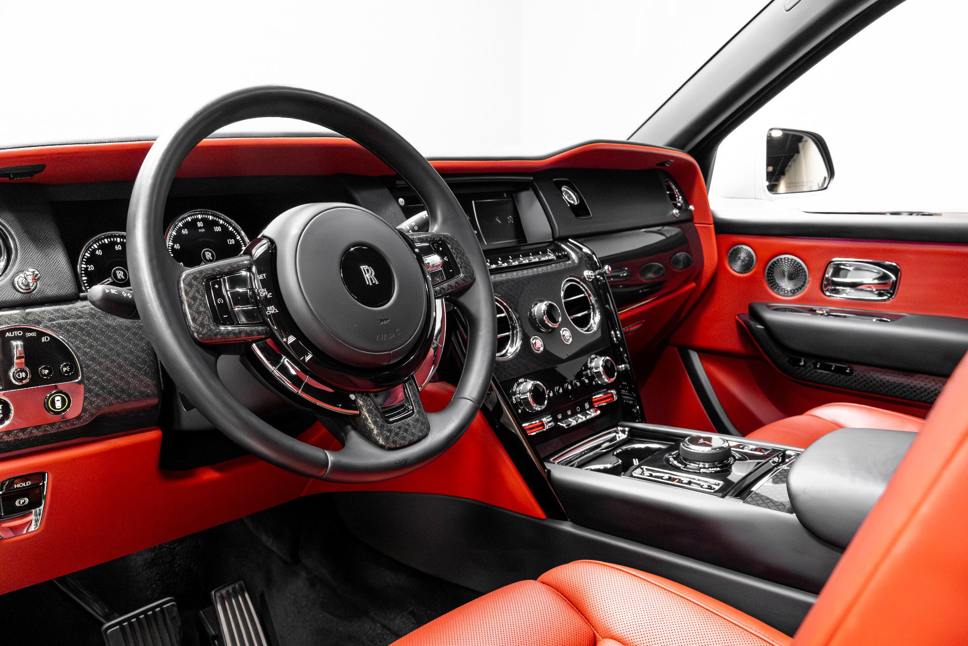 Used 2021 Rolls-Royce Cullinan Black Badge image 9