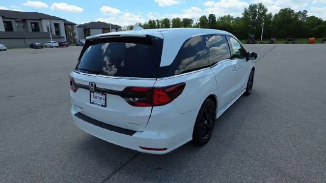 Used 2023 Honda Odyssey Sport image 9