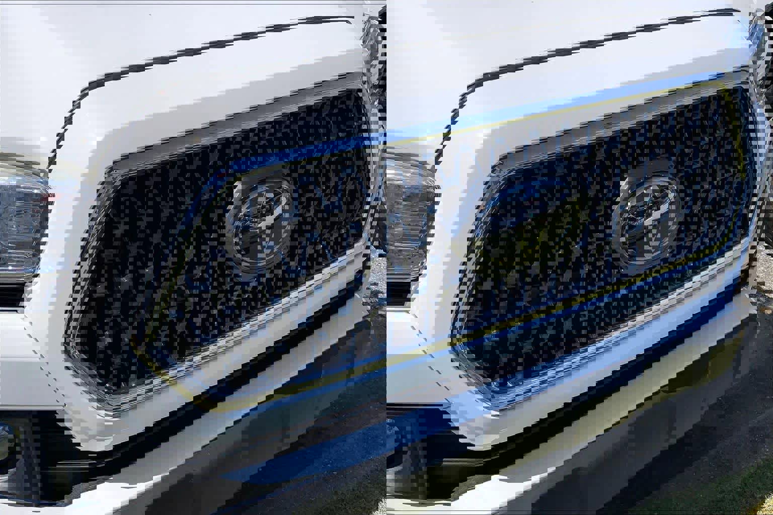 Used 2018 Toyota Tacoma TRD Off-Road image 29