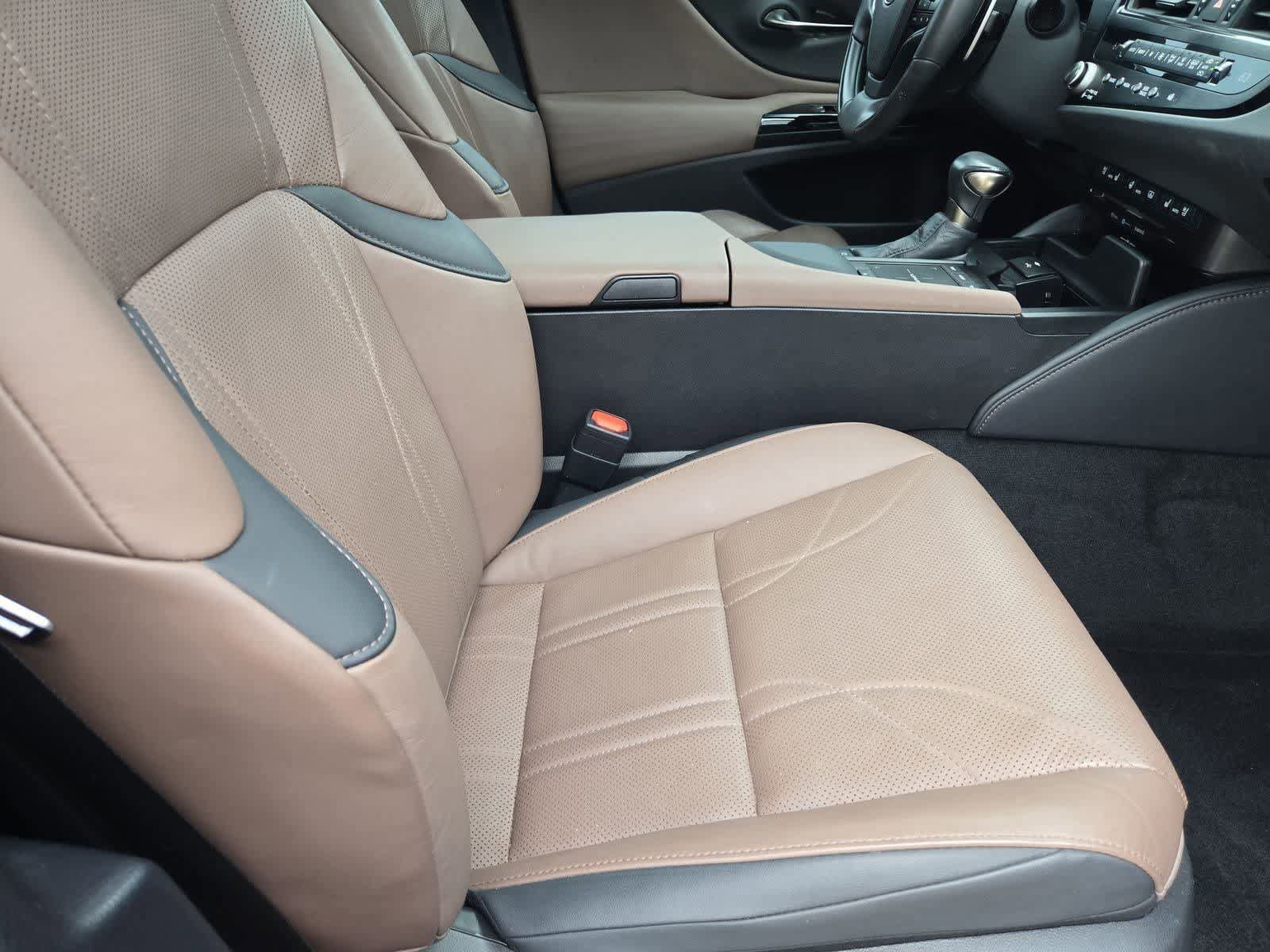 Used 2022 Lexus ES 300h Ultra Luxury FWD image 21