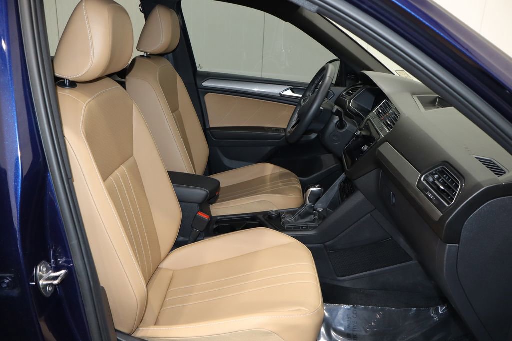 Used 2022 Volkswagen Tiguan SE image 14
