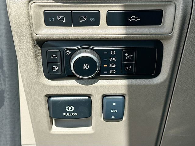 Used 2024 Ford F150 Platinum w/ Equipment Group 703A Plus image 10