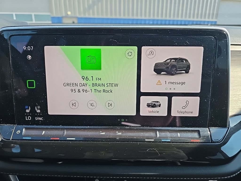Used 2025 Volkswagen Atlas SEL Premium R-Line AWD/4WD image 37