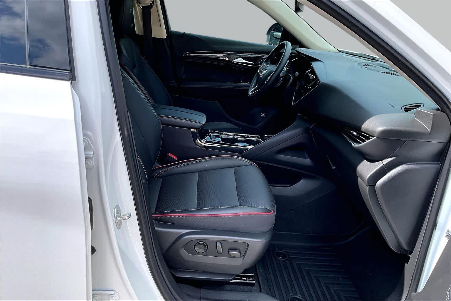 Used 2022 Buick Envision Essence w/ Sport Touring Package FWD image 11