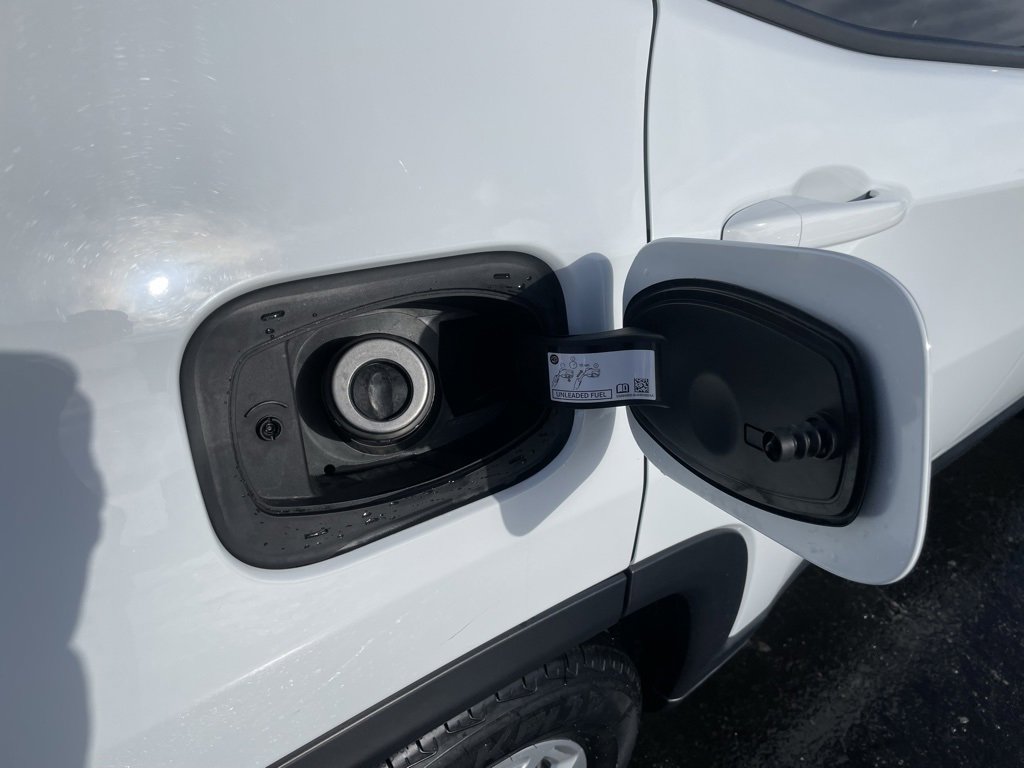 Used 2024 Jeep Compass Latitude image 52