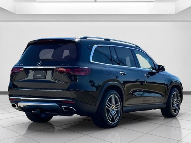 Used 2025 Mercedes-Benz GLS 450 4MATIC image 3