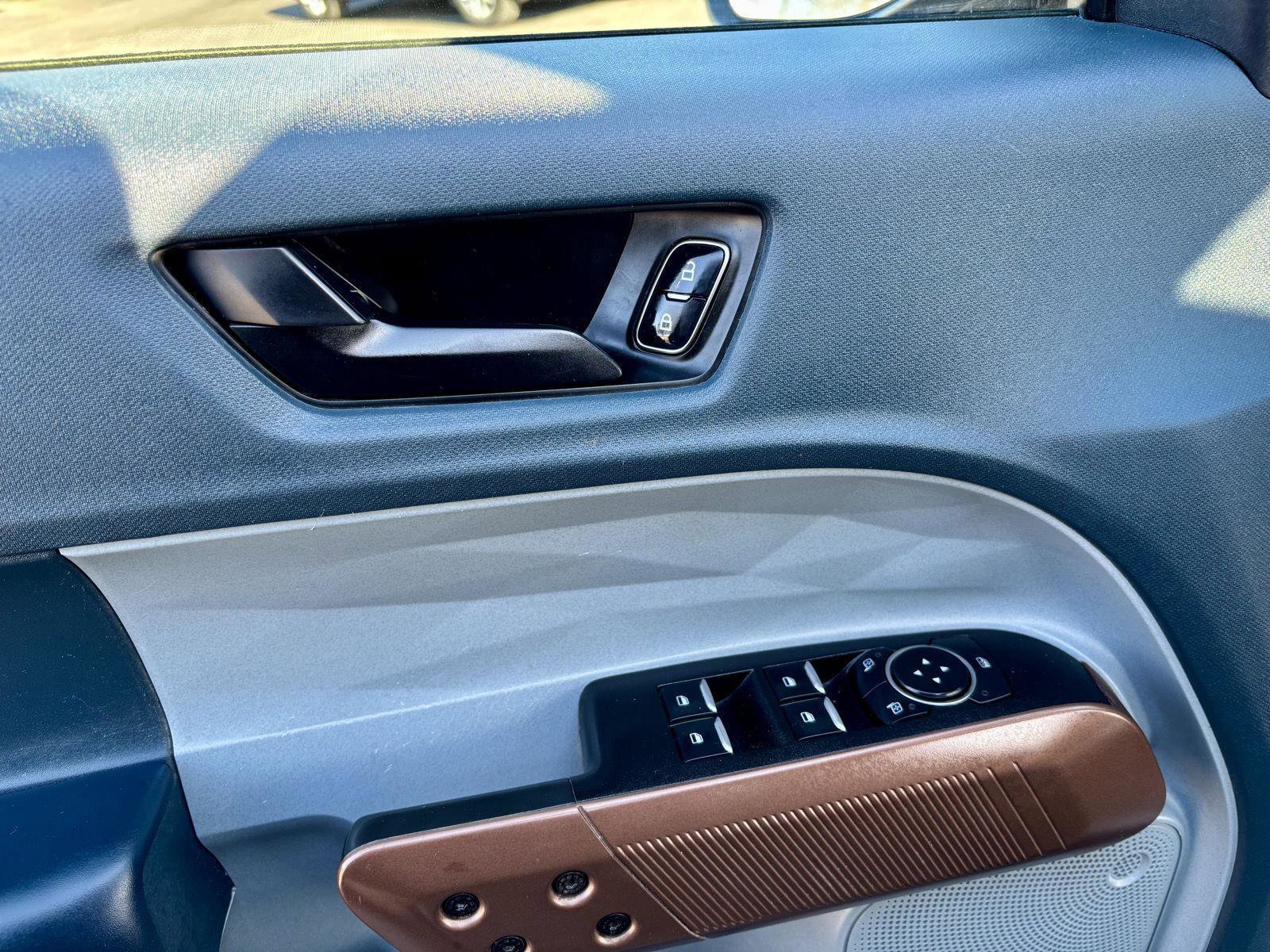 Used 2022 Ford Maverick Lariat w/ Equipment Group 500A Standard image 18