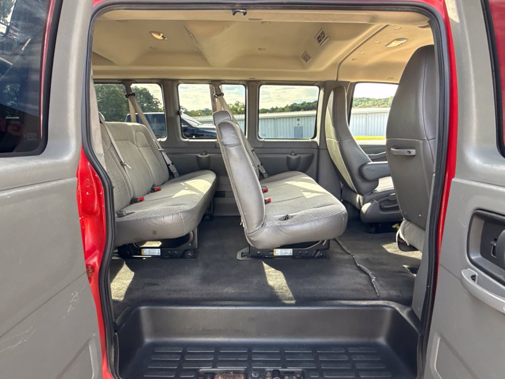 Used 2016 Chevrolet Express 3500 LT w/ LT Preferred Equipment Group RWD image 37