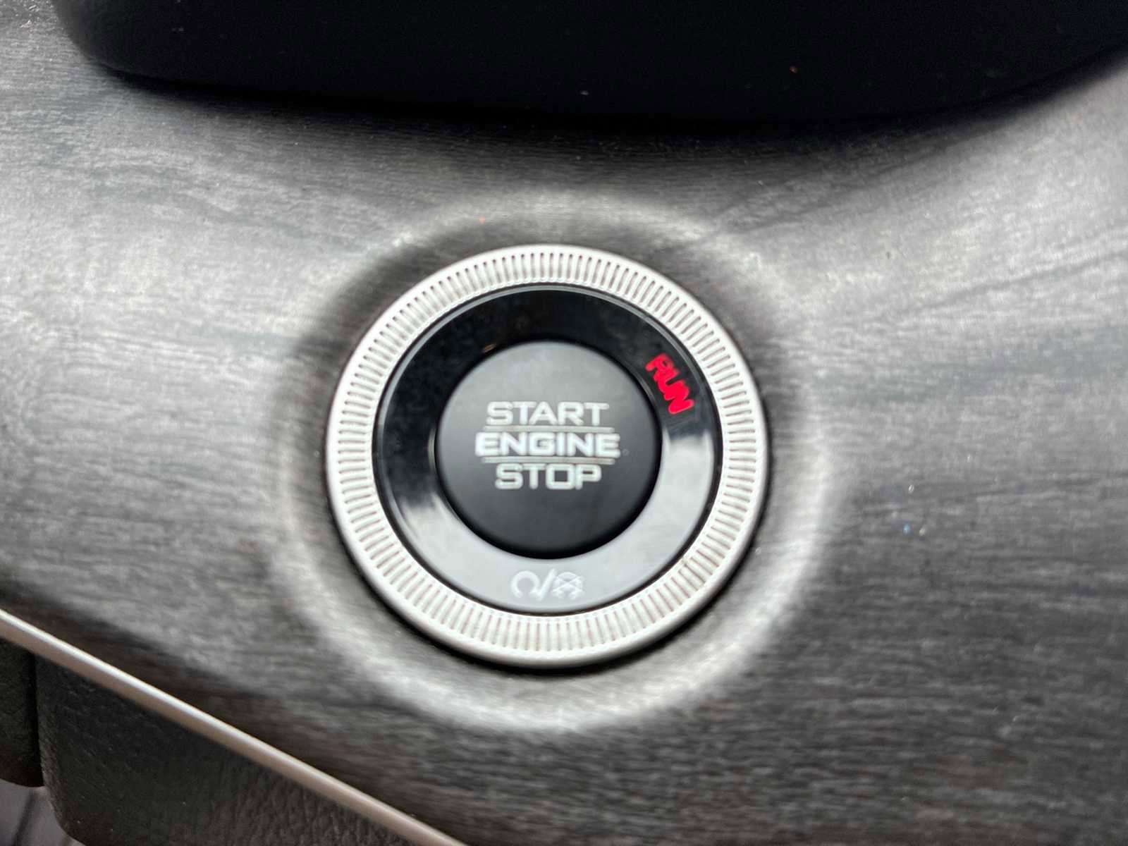 Used 2021 Jeep Grand Cherokee L Limited w/ Luxury Tech Group II image 17