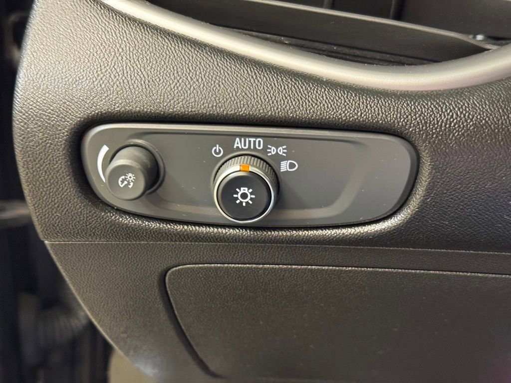 Used 2022 Chevrolet Malibu LT image 28