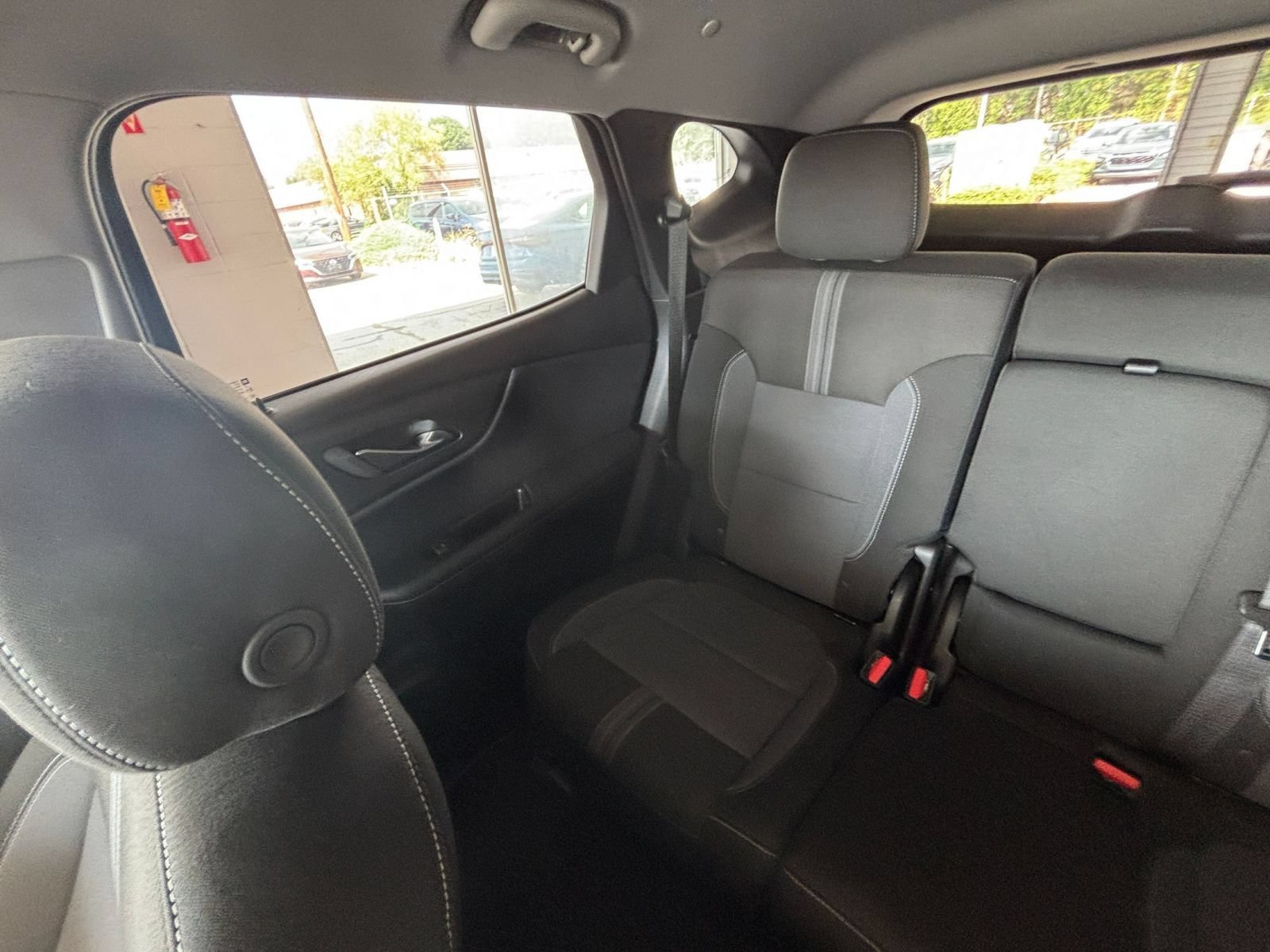 Used 2025 Chevrolet Blazer LT FWD image 39
