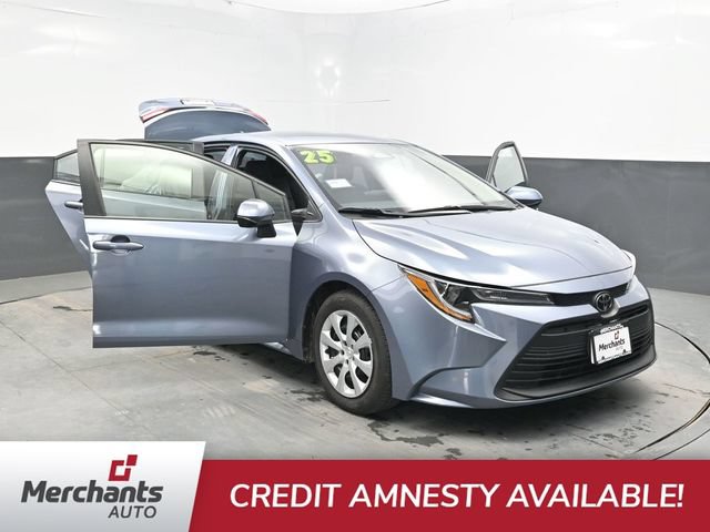 Used 2025 Toyota Corolla LE FWD image 38