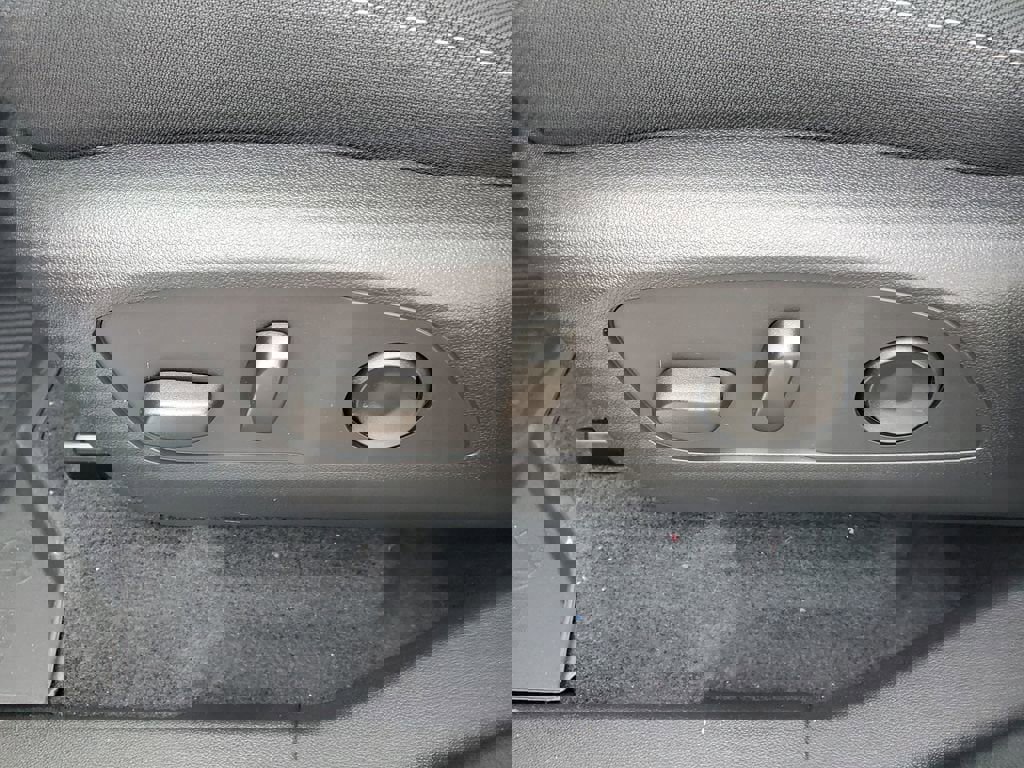 New 2026 Chevrolet Traverse LT w/ Midnight/Sport Edition image 7