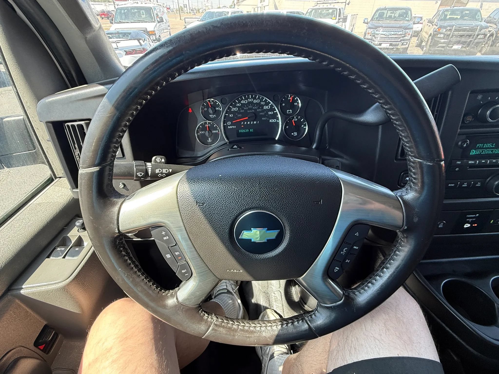 Used 2017 Chevrolet Express 3500 Extended RWD image 10