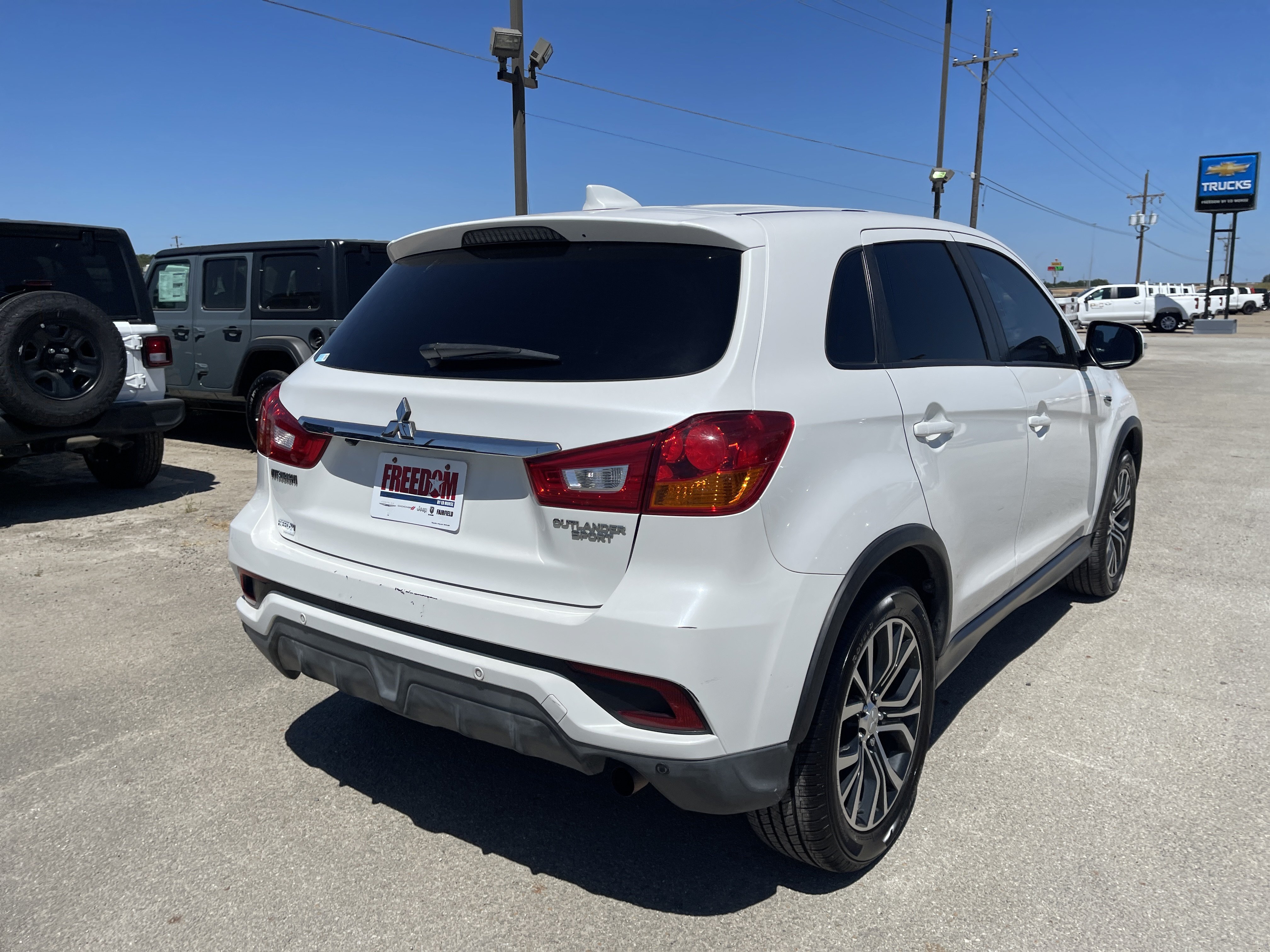 Used 2019 Mitsubishi Outlander Sport ES FWD image 4
