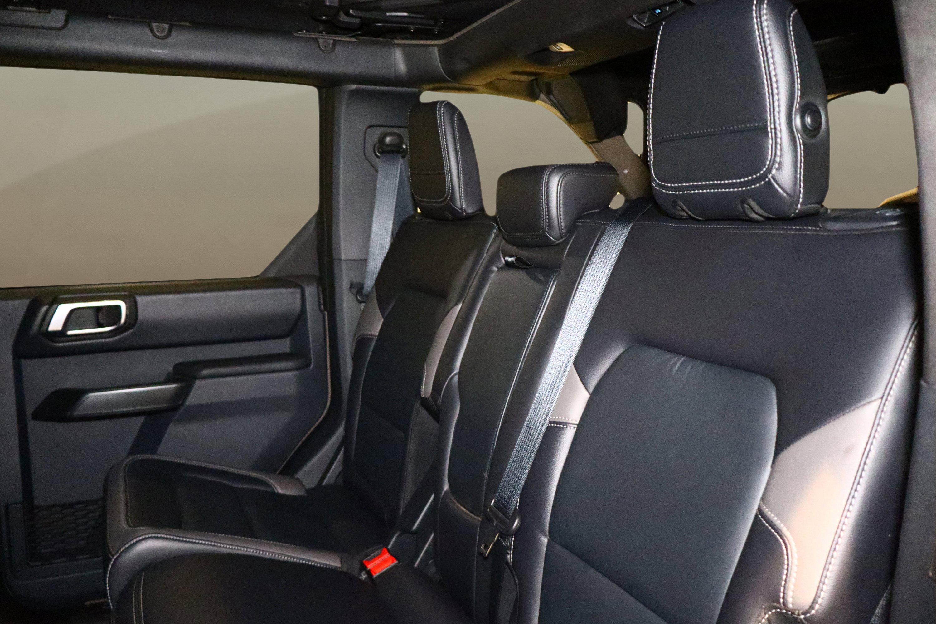 Used 2025 Ford Bronco Outer Banks w/ Sasquatch Package image 17