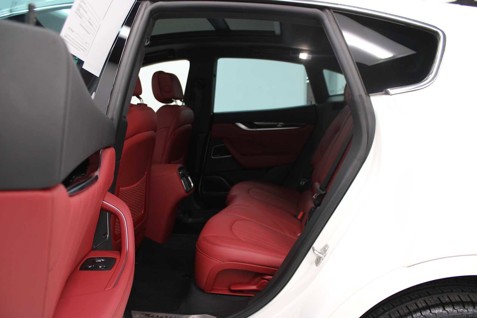 Used 2022 Maserati Levante GT image 38