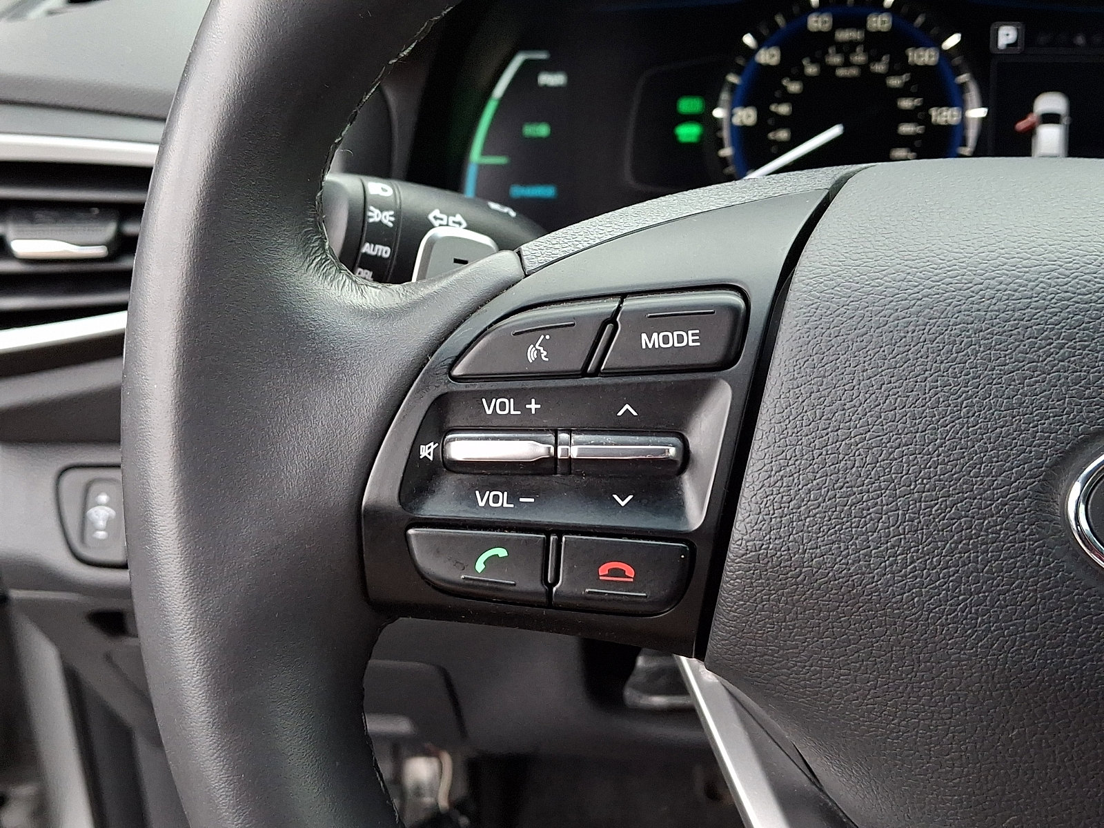 Used 2019 Hyundai Ioniq Plug-In Hybrid image 19