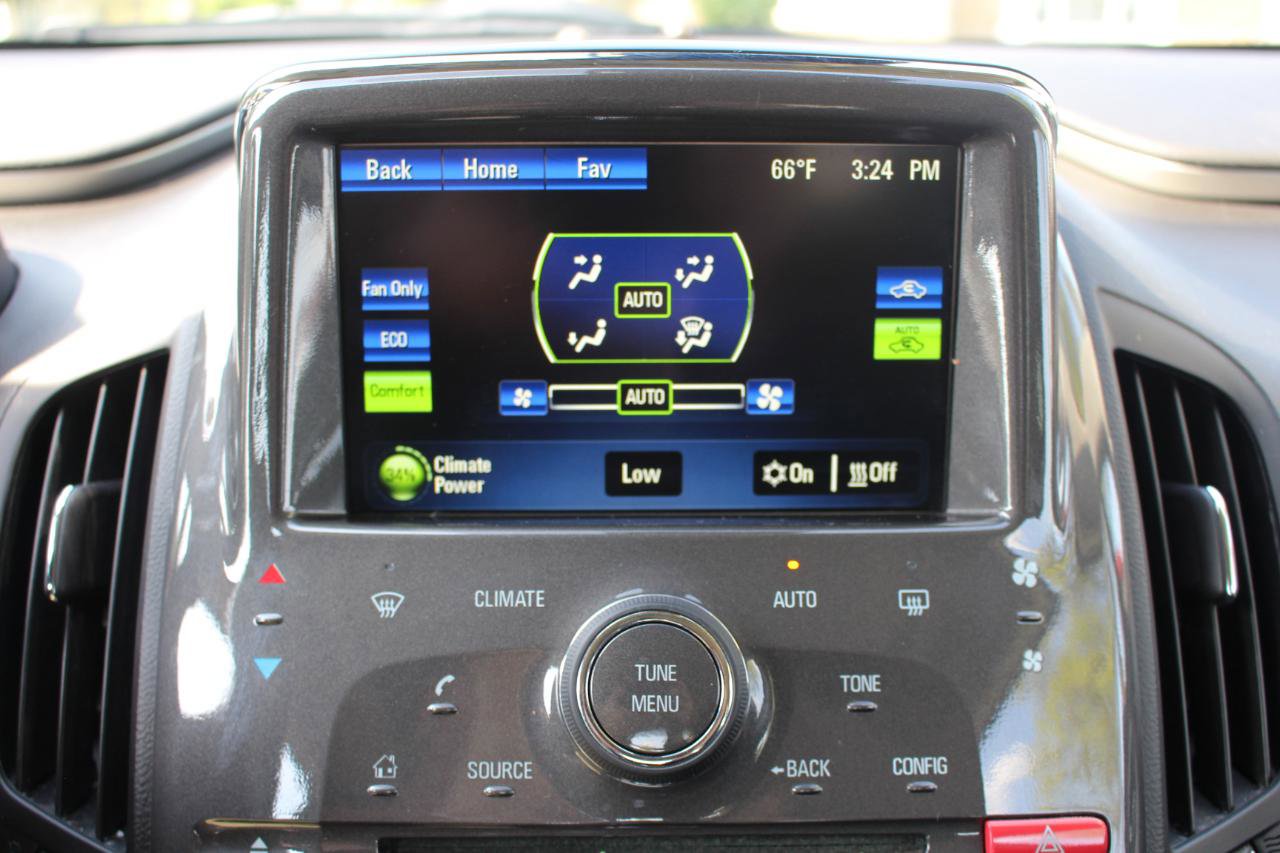 Used 2015 Chevrolet Volt FWD image 24