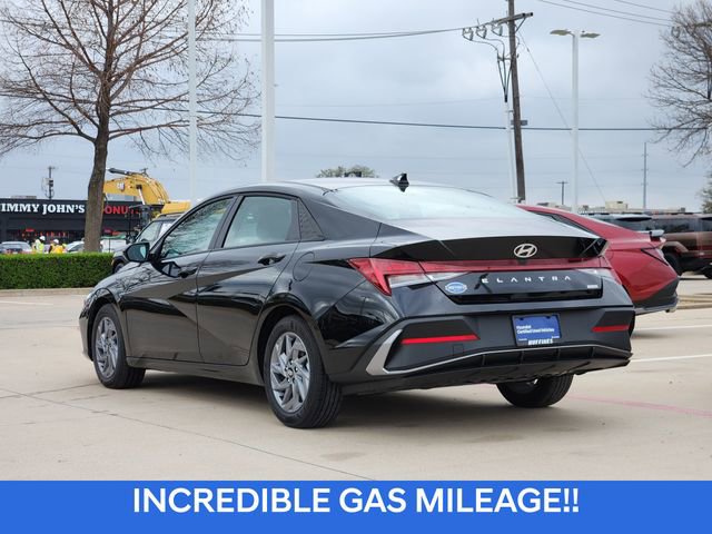 Certified 2025 Hyundai Elantra Blue image 4