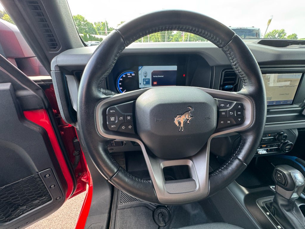 Certified 2023 Ford Bronco Black Diamond AWD/4WD image 32