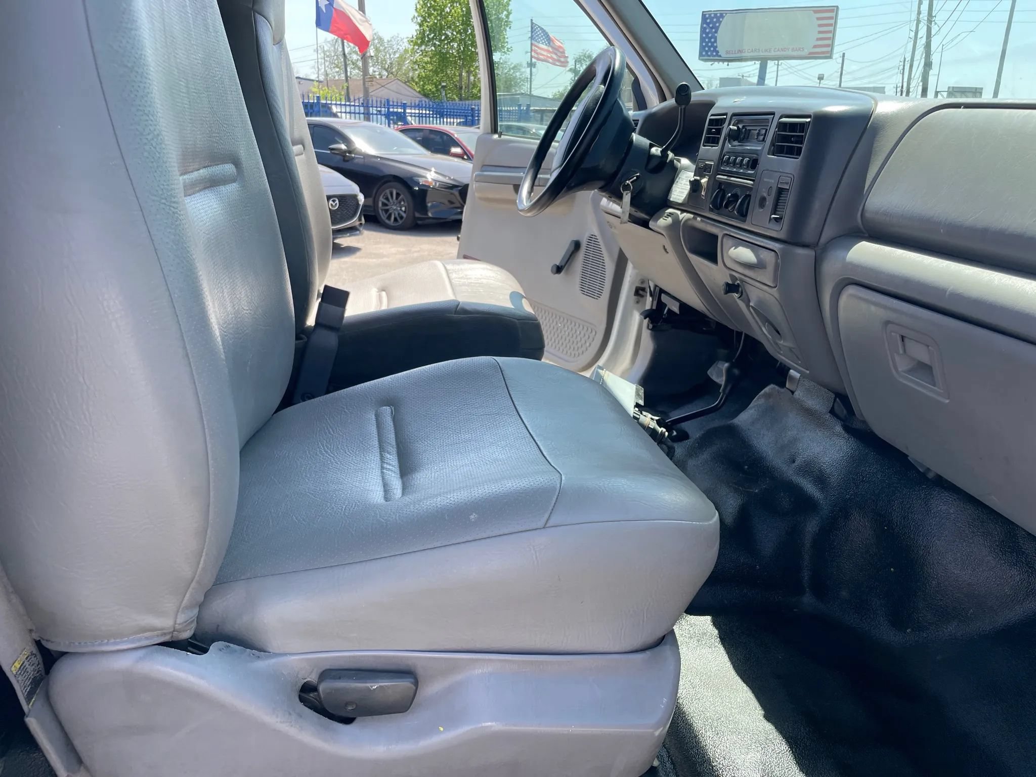 Used 2001 Ford F550 4x4 Regular Cab Super Duty image 47