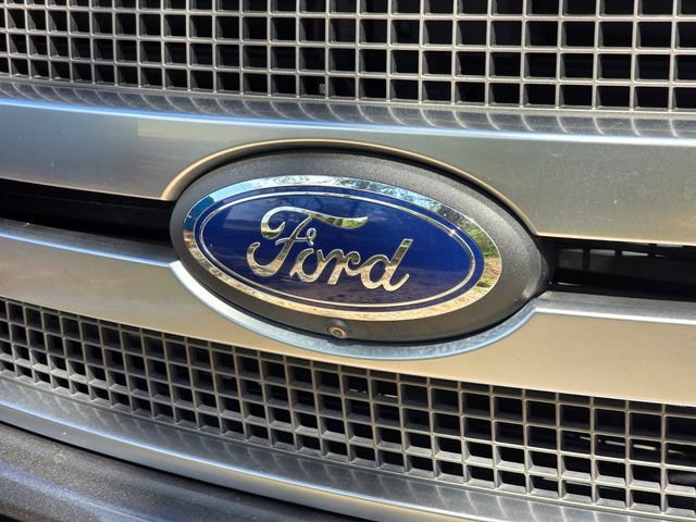 Used 2019 Ford F150 Platinum w/ Equipment Group 701A Luxury image 2