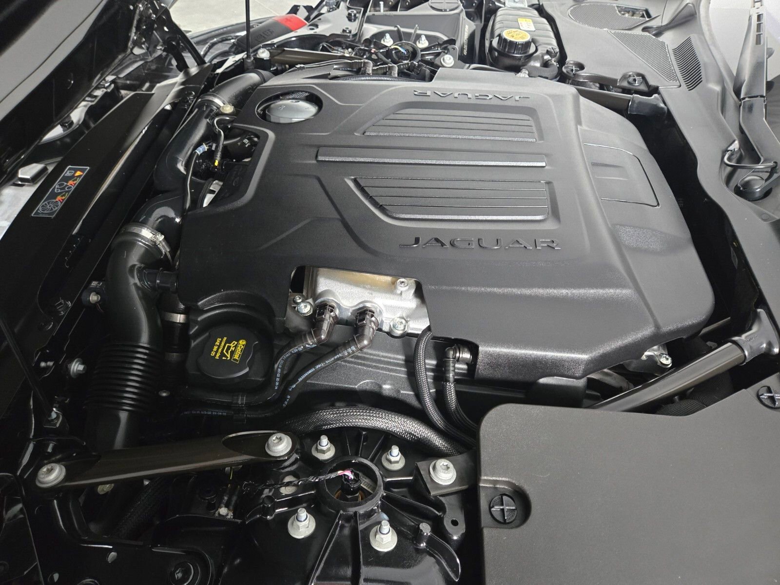 Used 2023 Jaguar F-TYPE R-Dynamic image 19