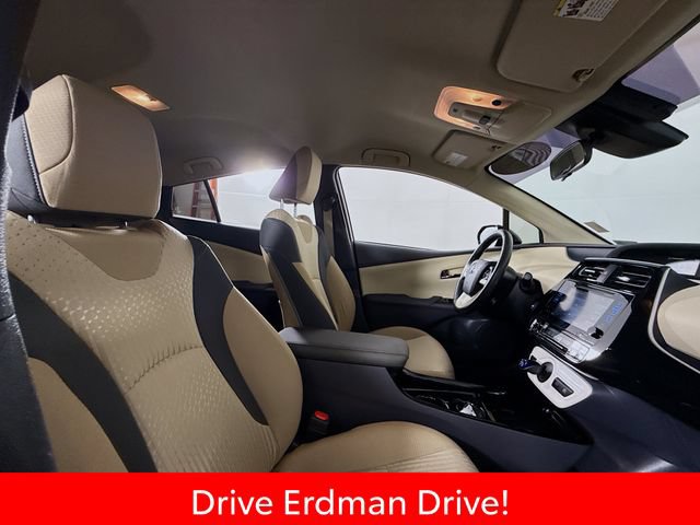 Certified 2018 Toyota Prius Three FWD image 24