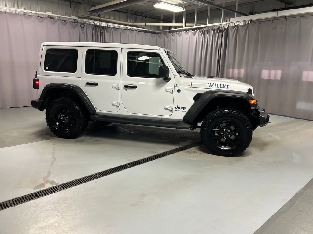 Used 2025 Jeep Wrangler Willys 4xe image 8