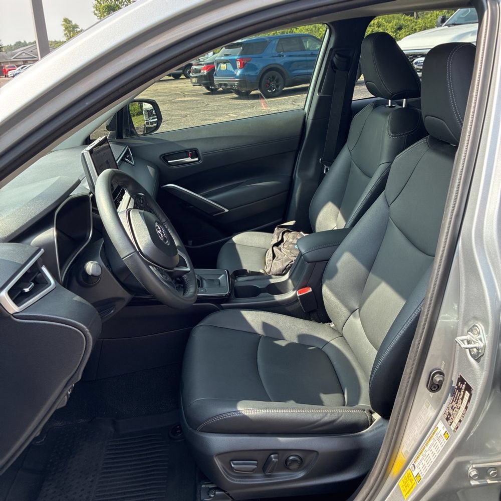 Certified 2026 Toyota Corolla Cross XLE w/ Convenience Package AWD/4WD image 6