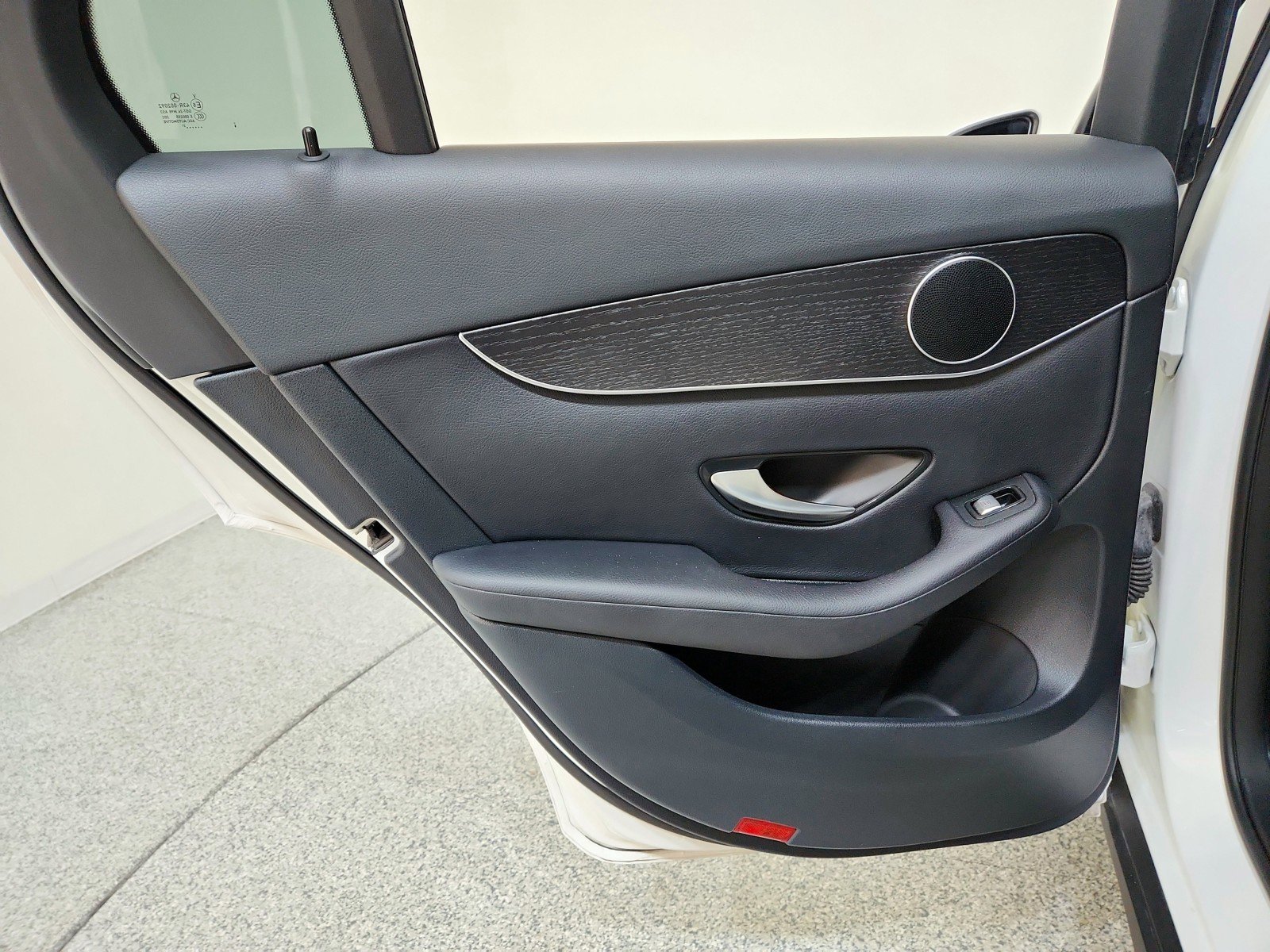 Used 2021 Mercedes-Benz GLC 300 GLC 300 image 23