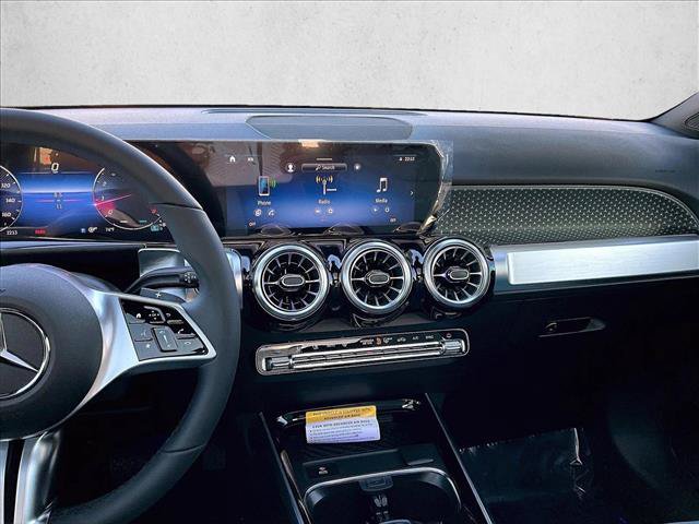 New 2026 Mercedes-Benz GLB 250 image 9