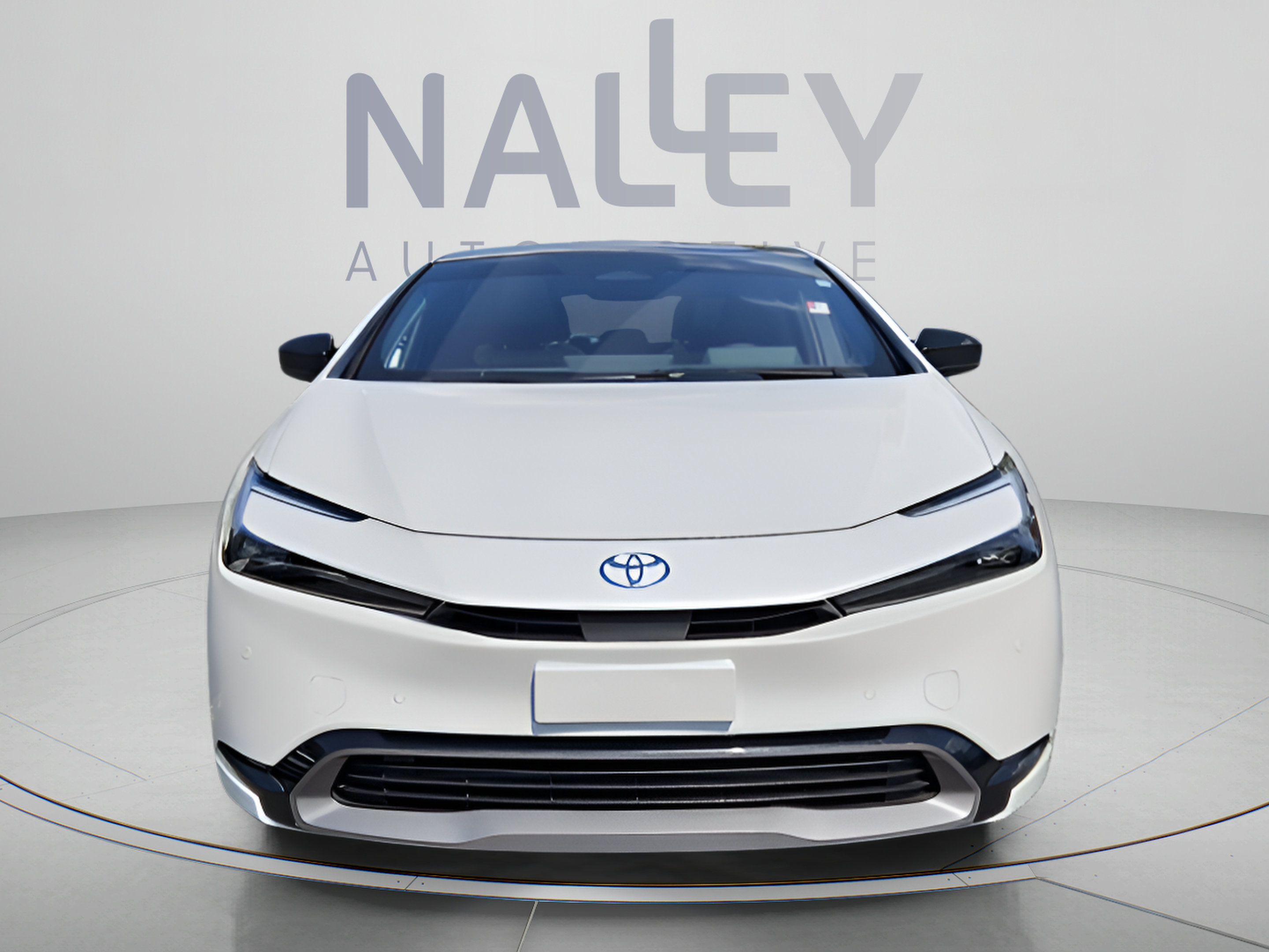 Used 2024 Toyota Prius XLE FWD image 8