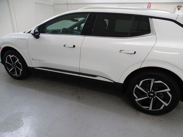 Used 2025 Chevrolet Equinox EV LT w/ Convenience Package FWD image 16