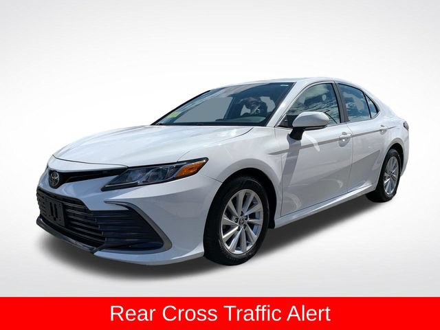 Used 2023 Toyota Camry LE FWD image 8