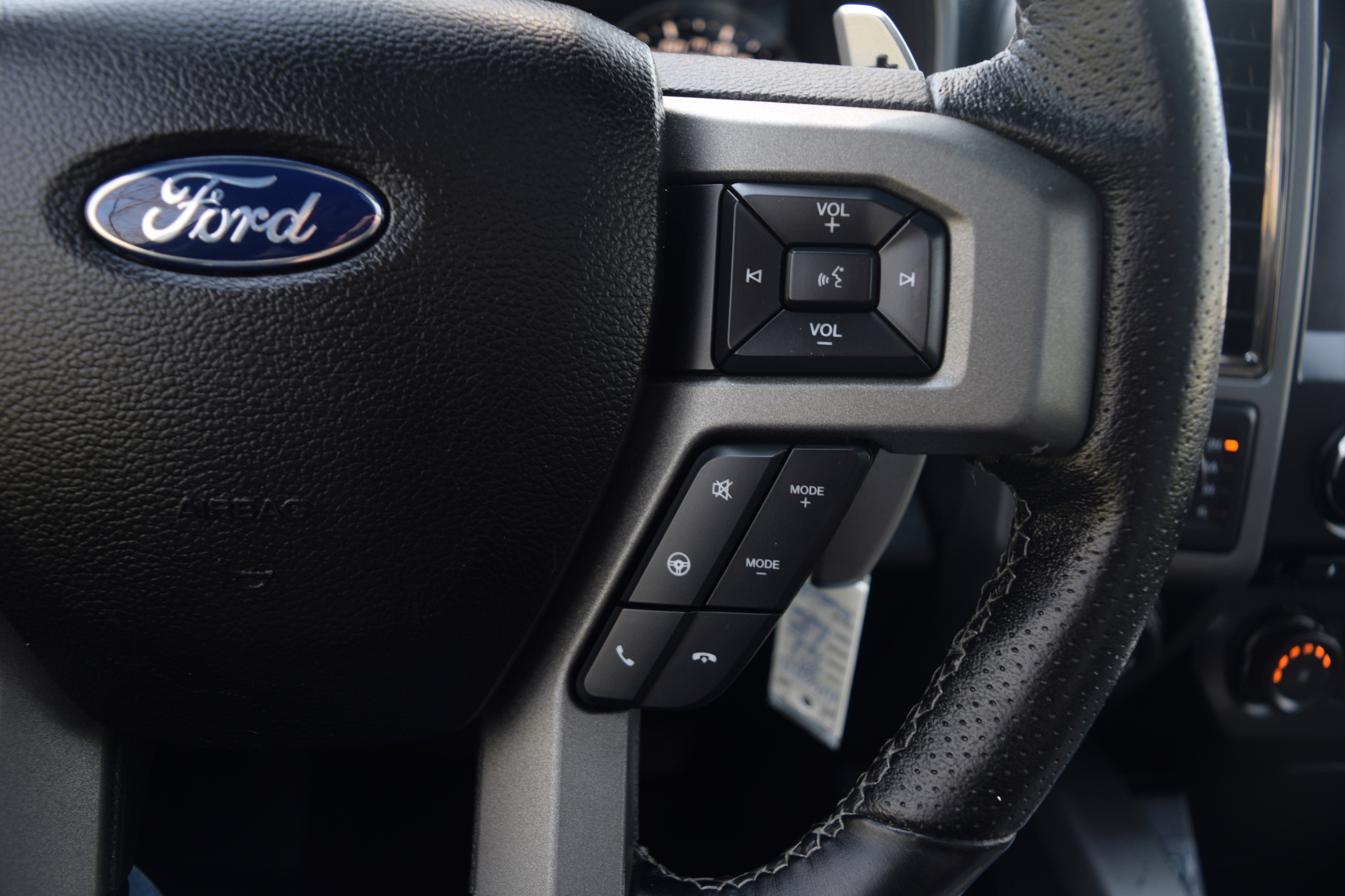 Used 2017 Ford F150 Raptor w/ Equipment Group 801A Mid image 5